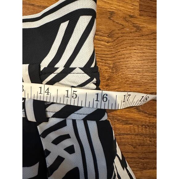 Gracia Women's Bold Geometric Print Maxi Skirt Black & White Size Large NWT - Picture 9 of 10